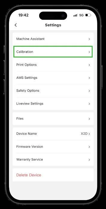 Экран настроек Bambu Handy с выделенным пунктом Калибровка в списке